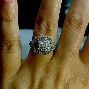 Engagement ring.. size 6.5